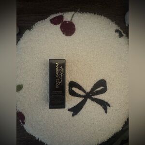 Dolce & Gabbana -The Only One Sheer Moisturizing Lipstick - Vivid Fuchsia